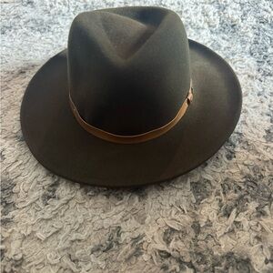 Minne tonka women’s dark green hat